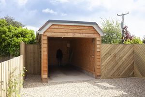 Garage - click for photo gallery